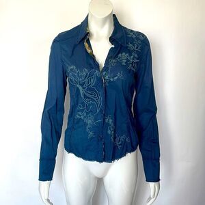 Original & Glamour Embroidered Distressed Snap Shirt